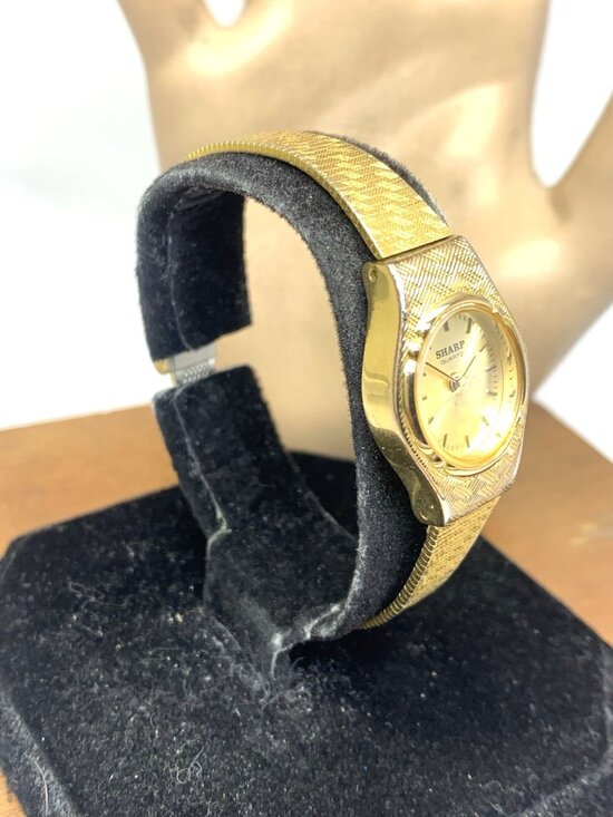 Sharp Women\'s Watch 377 Vintage Quartz Gold Dial Stainless Steel 19mm main image 13